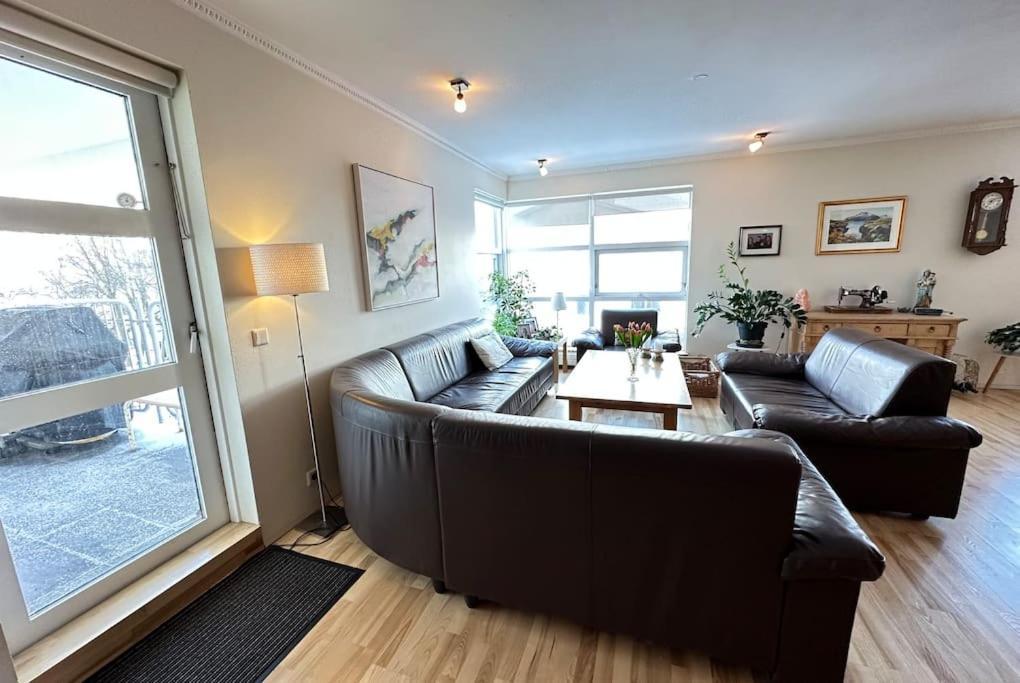 Spacious And Family Friendly Apartment In Reykjavík Exterior photo