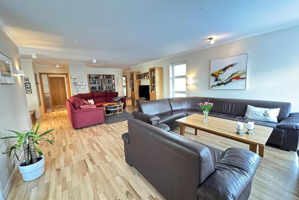 Spacious And Family Friendly Apartment In Reykjavík Exterior photo