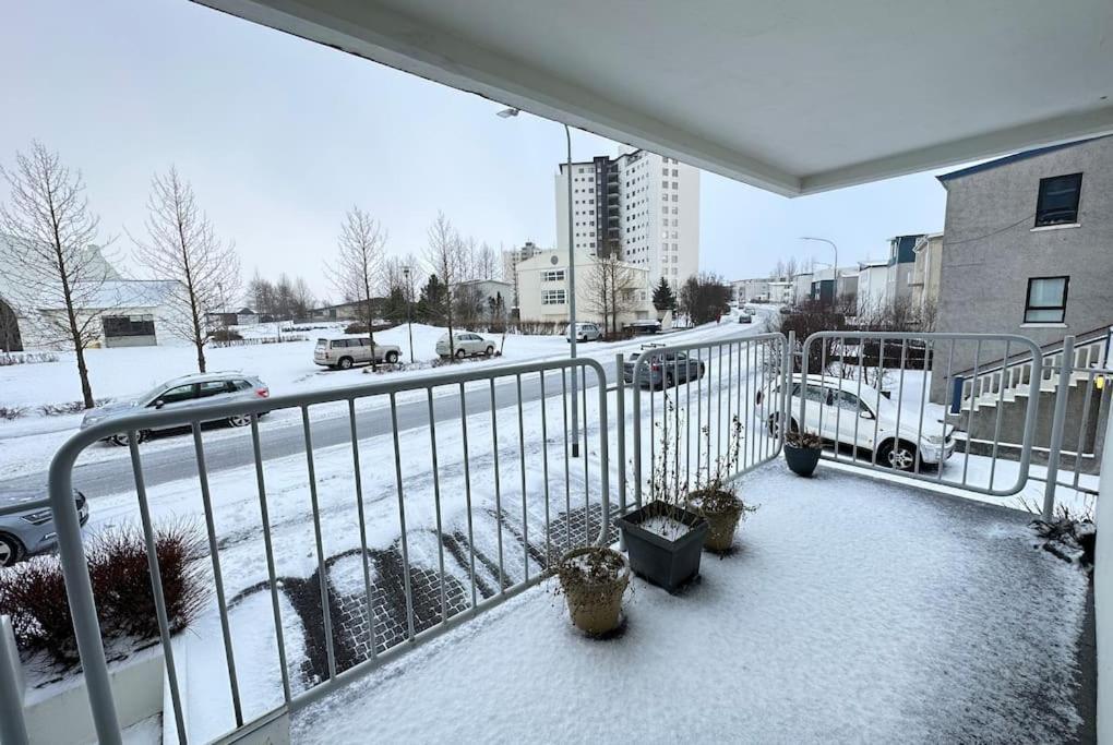 Spacious And Family Friendly Apartment In Reykjavík Exterior photo